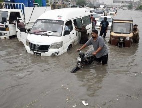 天气警报:卡拉奇周日将迎来暴雨和雷暴天气