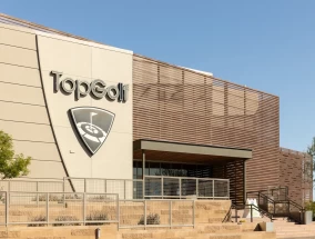 Topgolf Callaway在第二季度业绩中面临令人担忧的流量下降